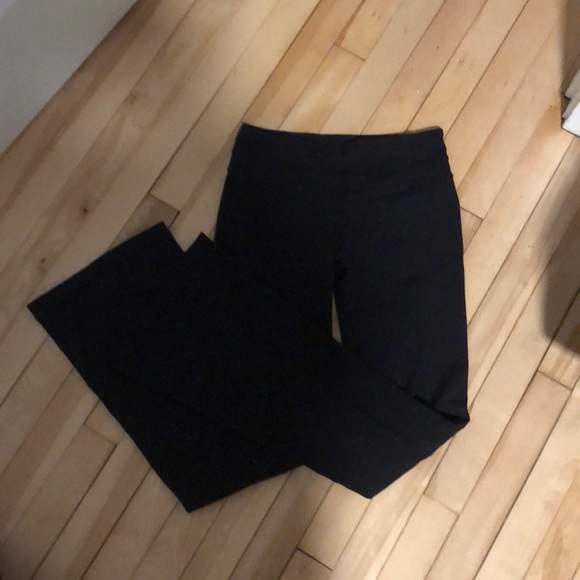 lululemon athletica Pants - SOLD- Lululemon Groove Pant II size 6